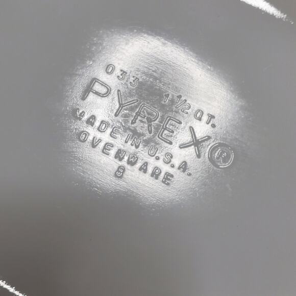 Vintage PYREX Golden HoneySuckle Casserole Dish 033 1.5 Qt - Picture 3 of 8